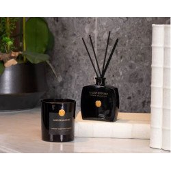 Set Regalo Colección Privada – Vela + Barritas “Candy” – Aroma Dulce y Divertido para Hogar o Regalo Especial